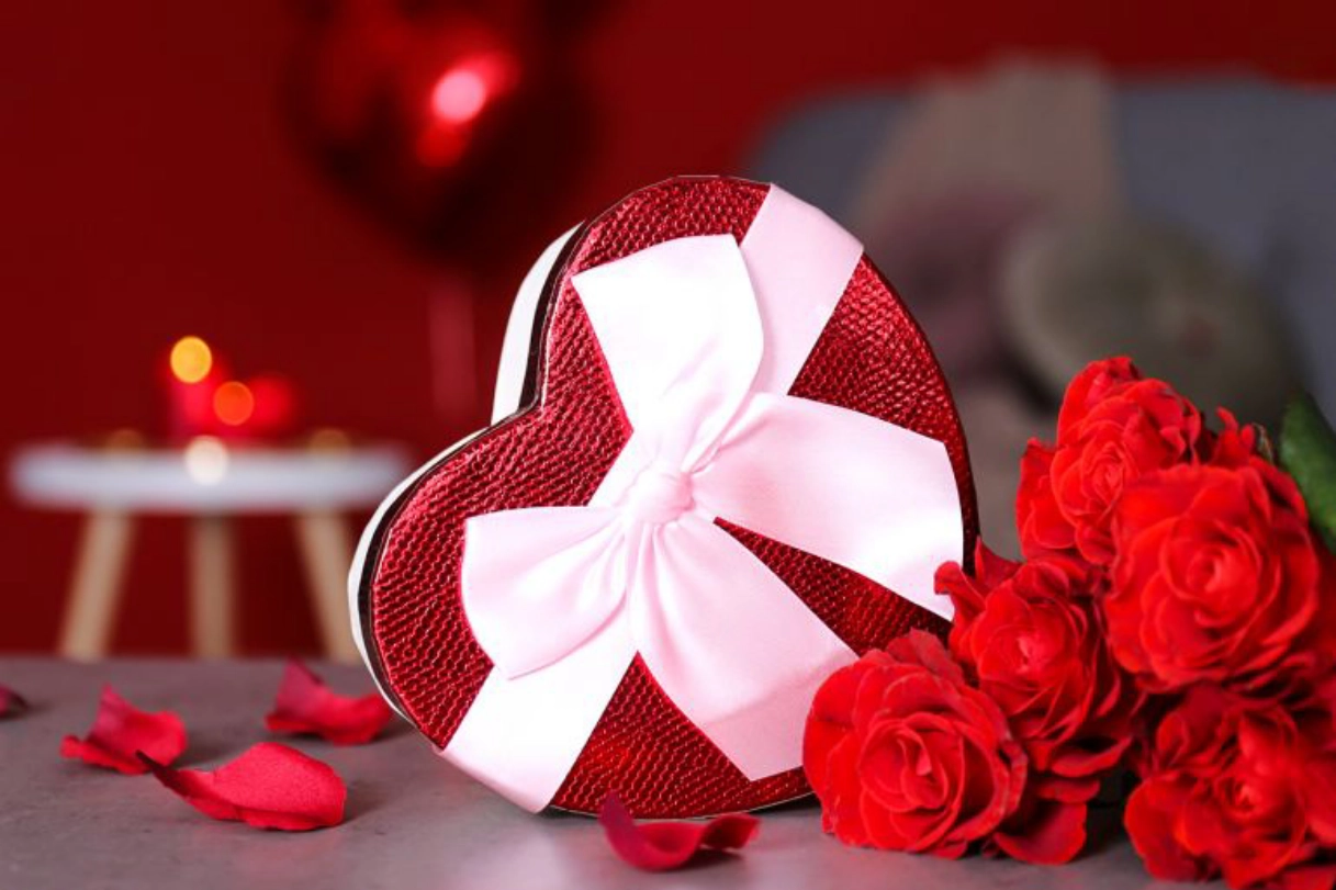 عبارات تهنئة عيد الحب