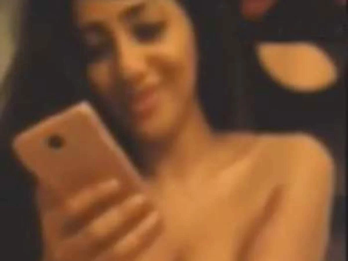 فضيحة رنا هويدي وخالد 